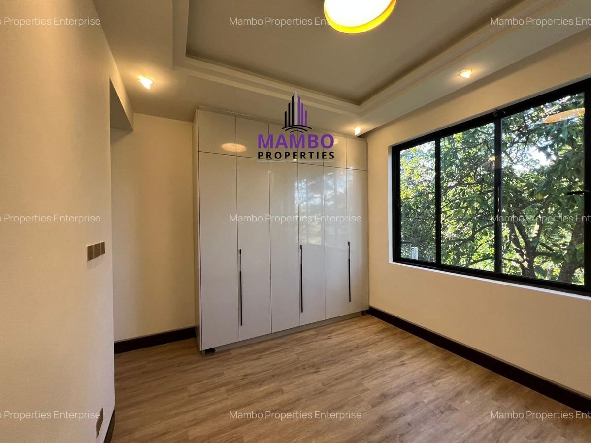 6 Bed Townhouse with En Suite at Peponi Rd - 9