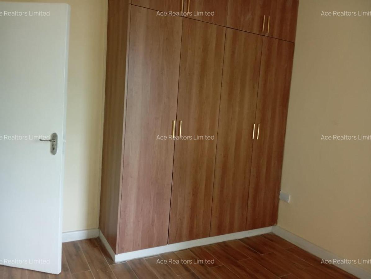 3 Bed Apartment with En Suite at Hatheru Road - 6