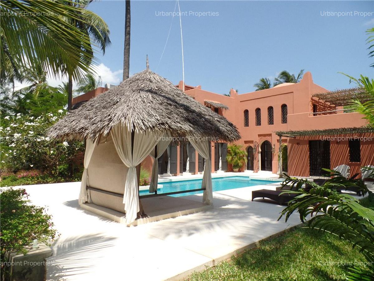 4 Bed House with En Suite in Watamu - 5