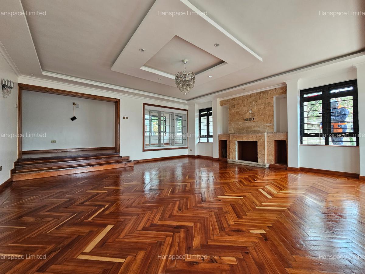 5 Bed Villa with En Suite in Runda - 10