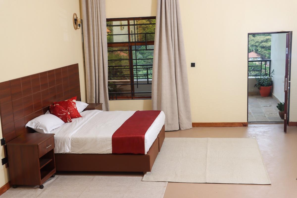 3 Bed Townhouse with En Suite at Gataka Road - 15