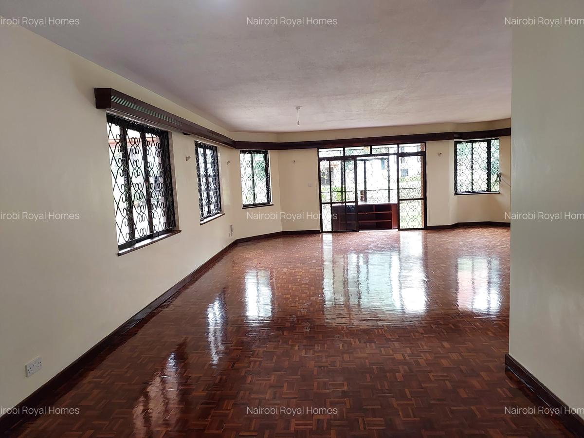 6 Bed Townhouse with En Suite at Kilimani Road - 7
