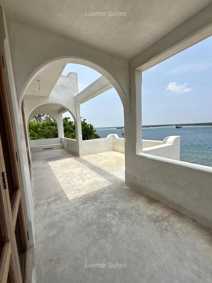 5 Bed Villa with En Suite at Lamu Shela Area - 9