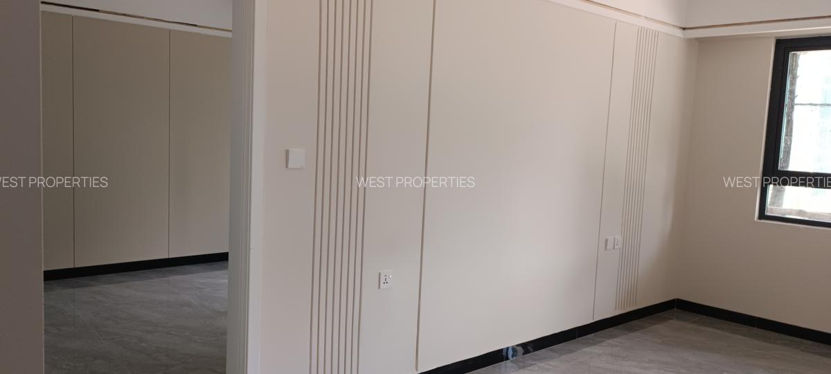 1 Bed Apartment with En Suite at Kilimani - 2