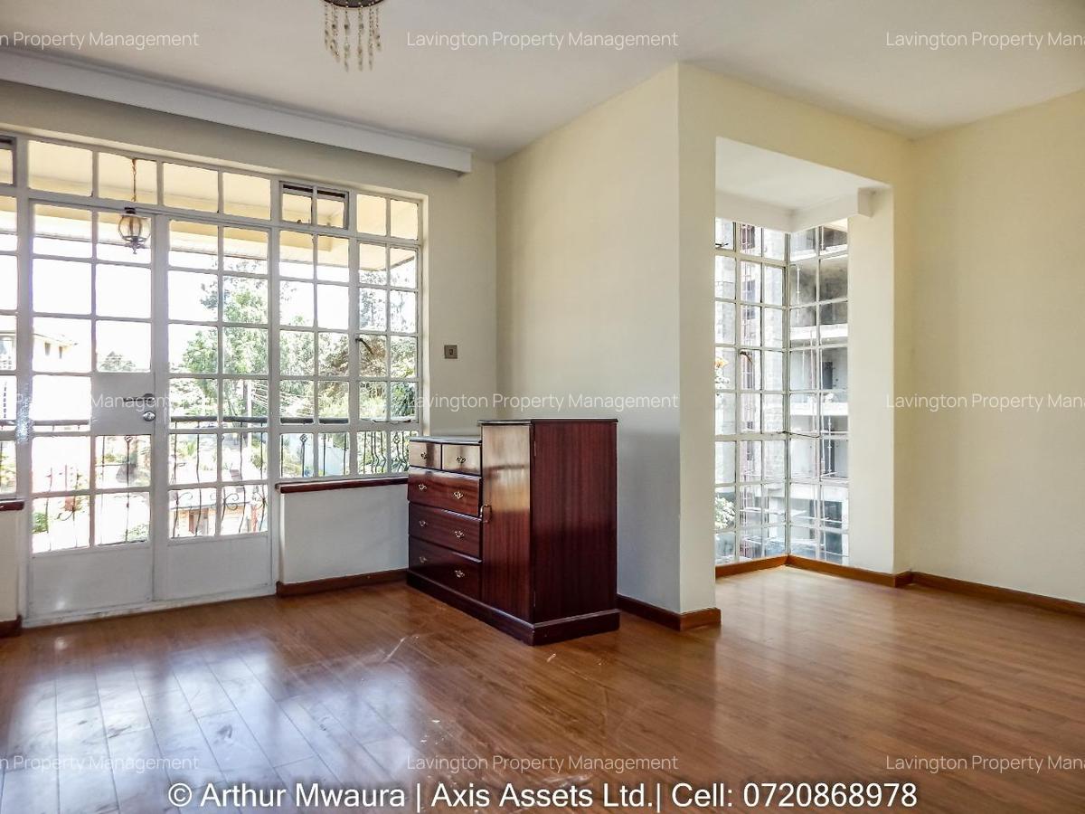 3 Bed Apartment with En Suite at Riverside Drive - 3