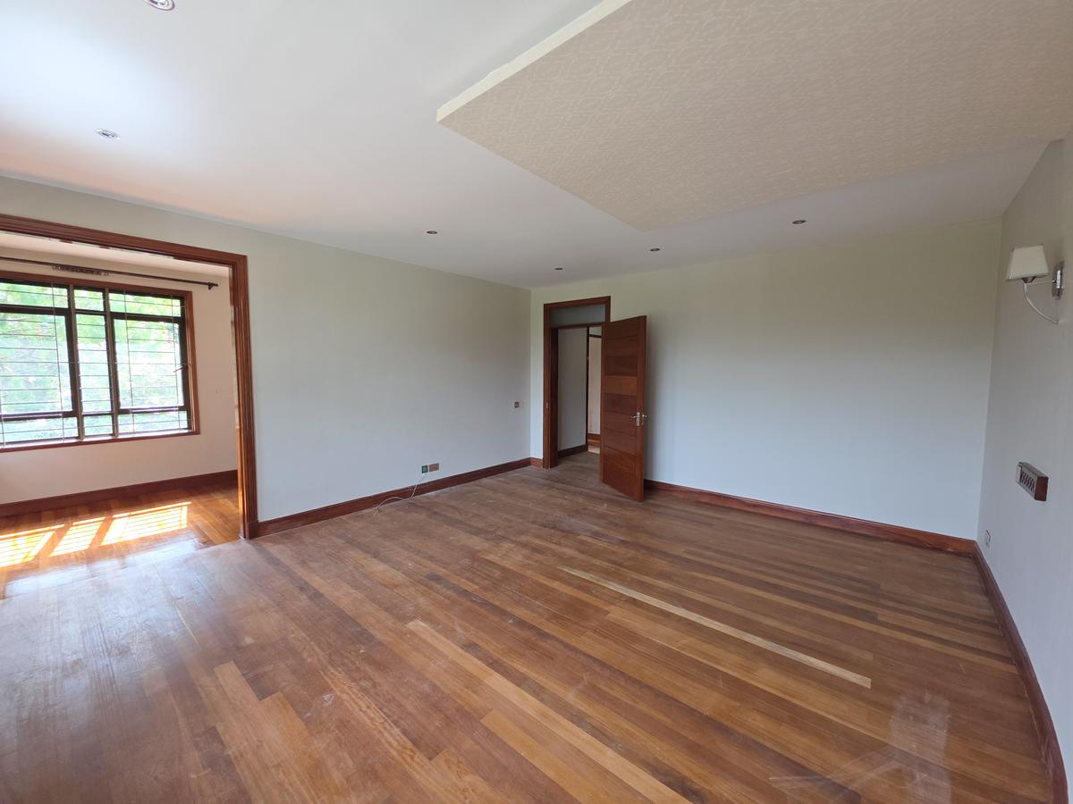 4 Bed House with En Suite in Runda - 9