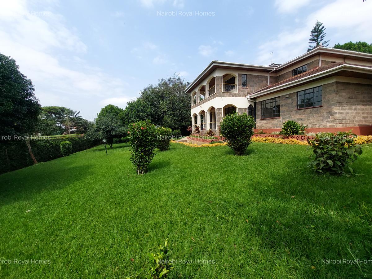 5 Bed House with En Suite at Daisy Road - 9