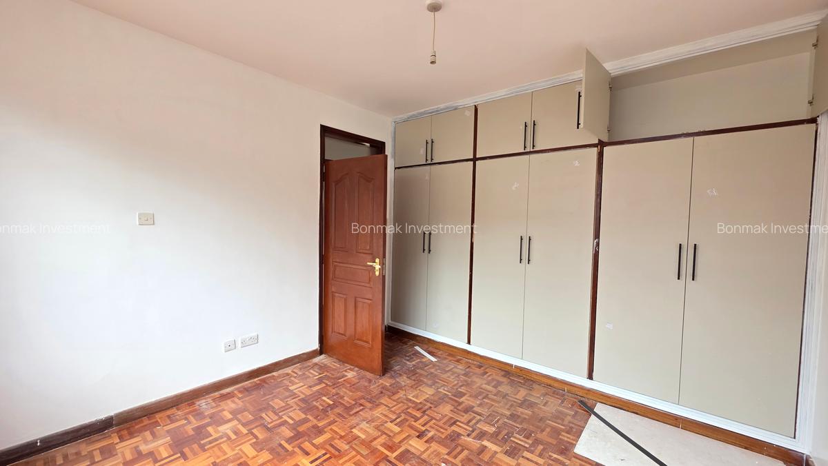 4 Bed Townhouse with En Suite at Lavington Green. - 13