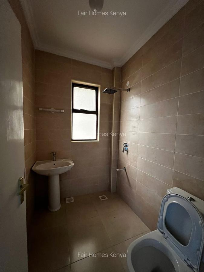 3 Bed Apartment with En Suite at Hatheru Road - 8