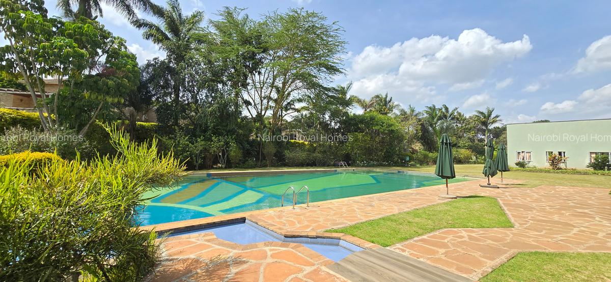 4 Bed House with En Suite at Magnolia Lakeside - 15