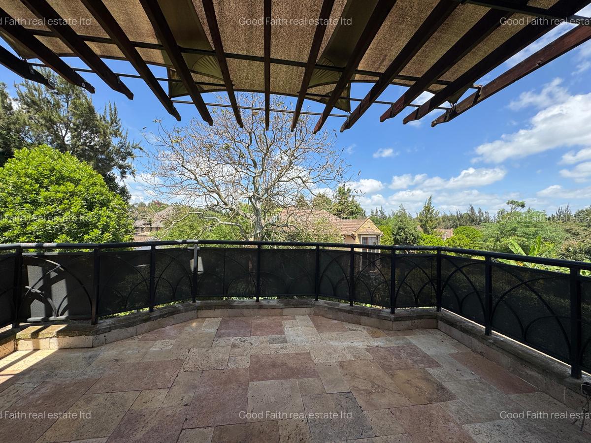 5 Bed Villa with En Suite in Runda - 16