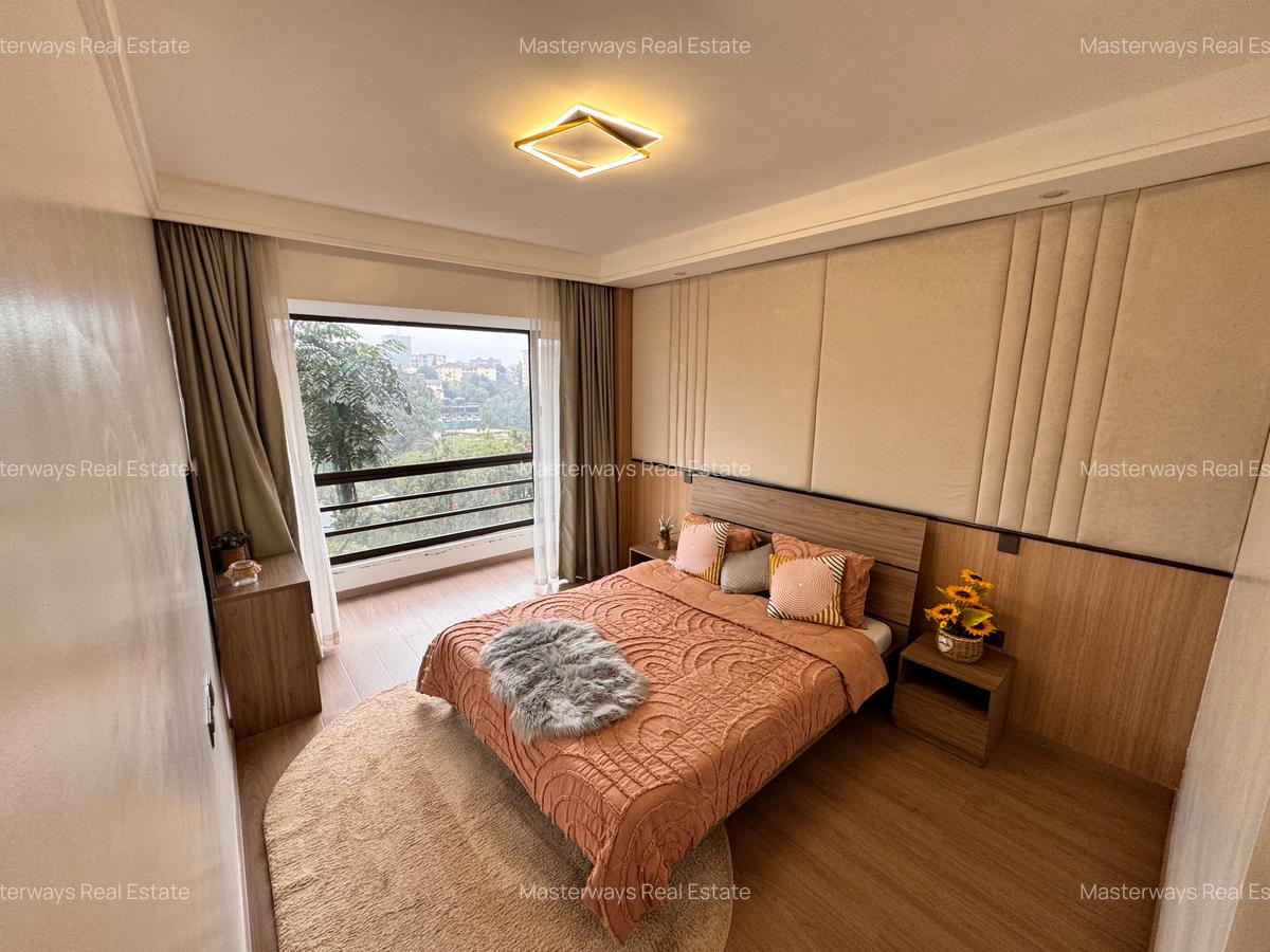 3 Bed Apartment with En Suite at Riverside Drive - 10