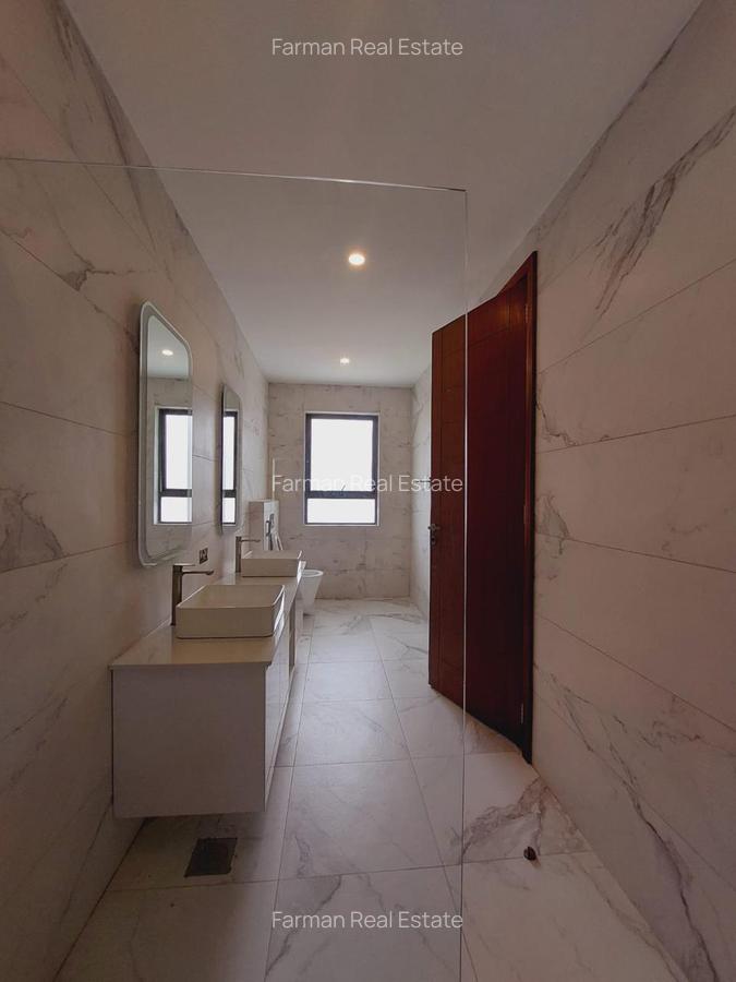 5 Bed Villa with En Suite in Karen - 10
