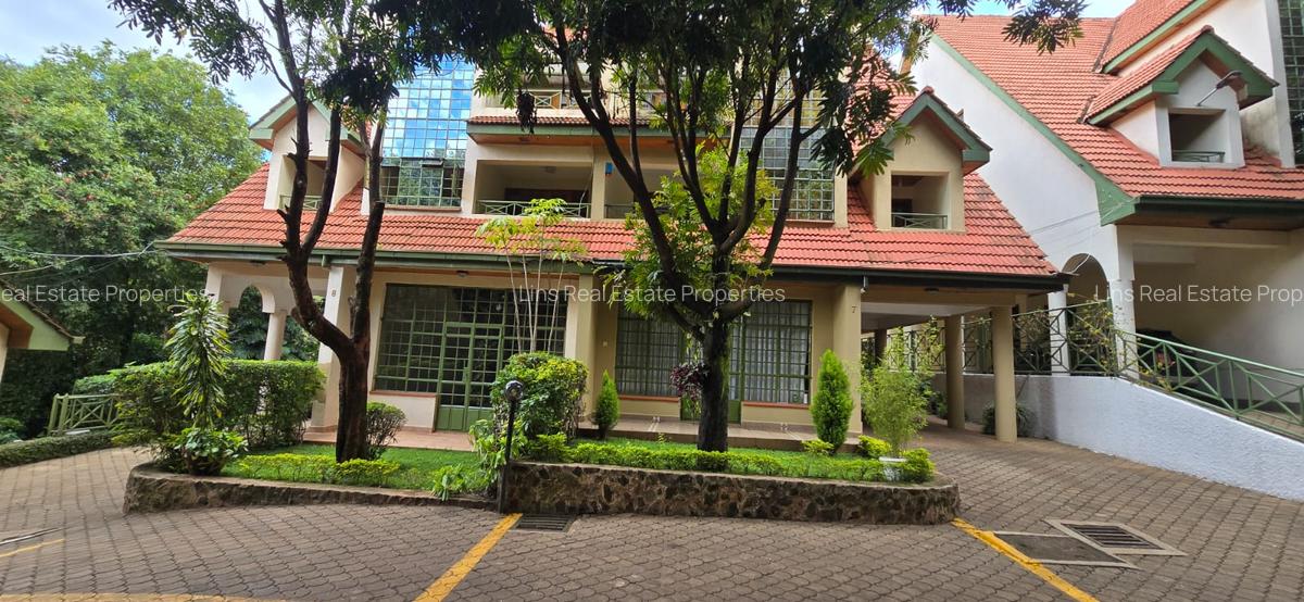 4 Bed Townhouse with En Suite in Lavington - 1