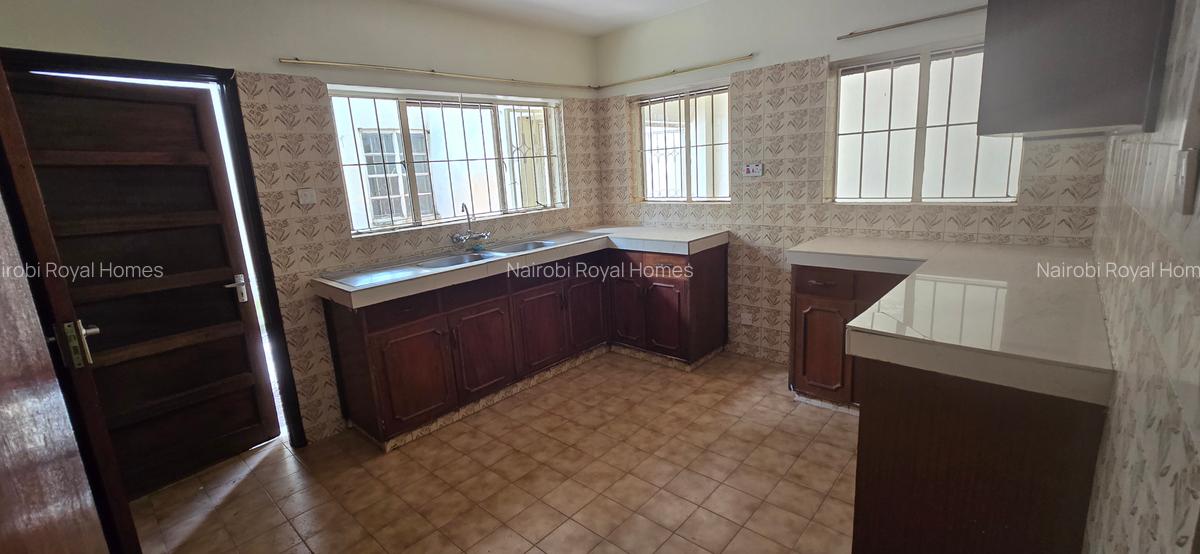 4 Bed Townhouse with En Suite at Peponi Road - 8