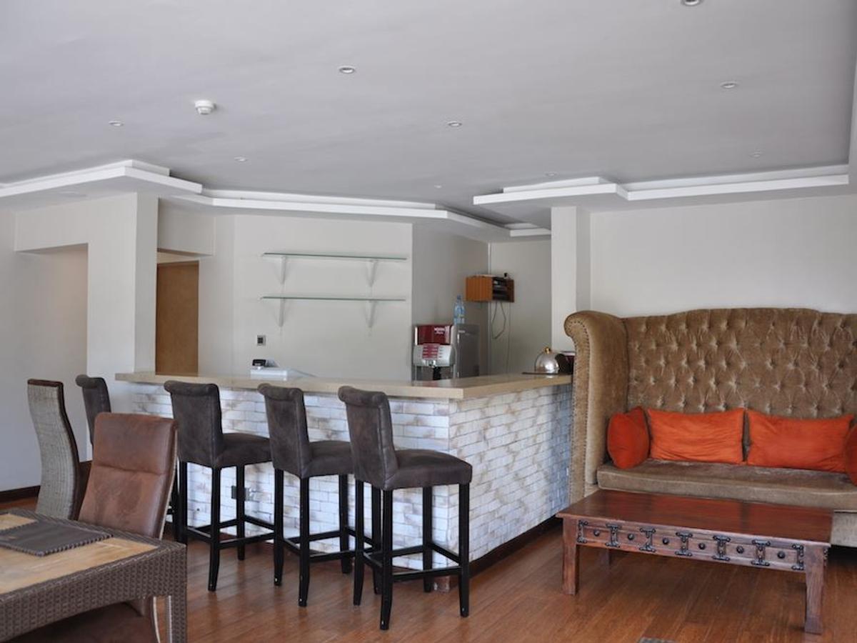 Serviced 2 Bed Apartment in Kilimani - 3