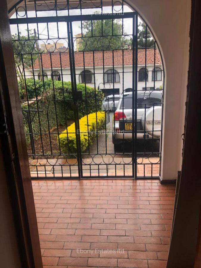 3 Bed Villa with Staff Quarters in Kileleshwa - 3