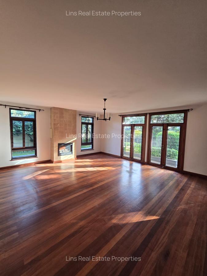 5 Bed Townhouse with En Suite in Lavington - 7