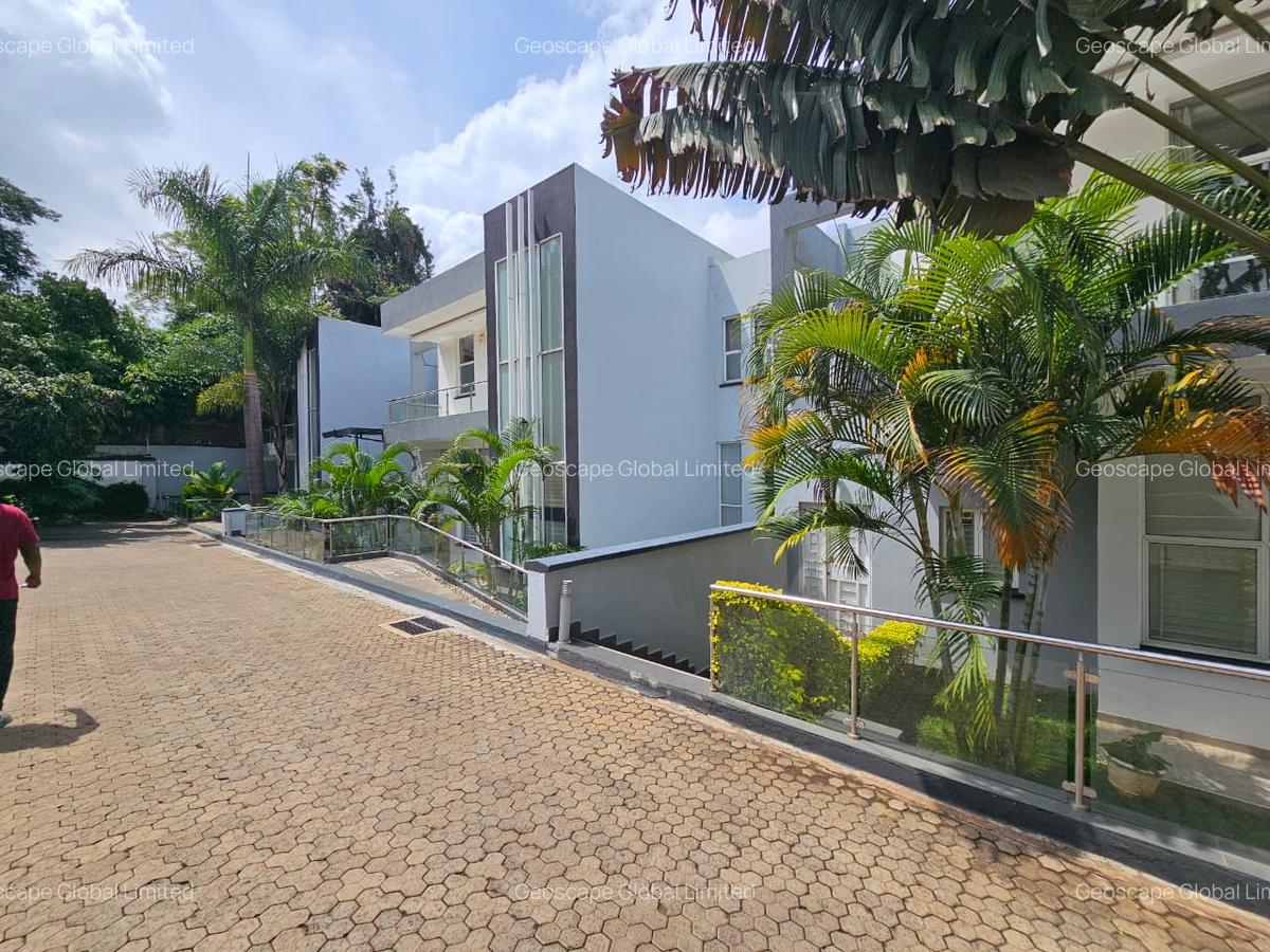 4 Bed Townhouse with En Suite in Spring Valley - 5