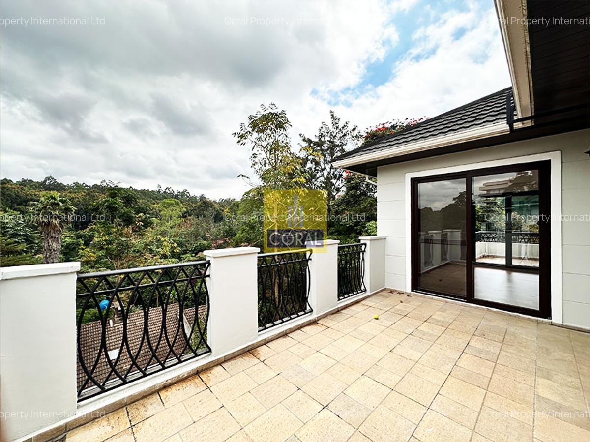 5 Bed Townhouse with En Suite in Westlands Area - 9