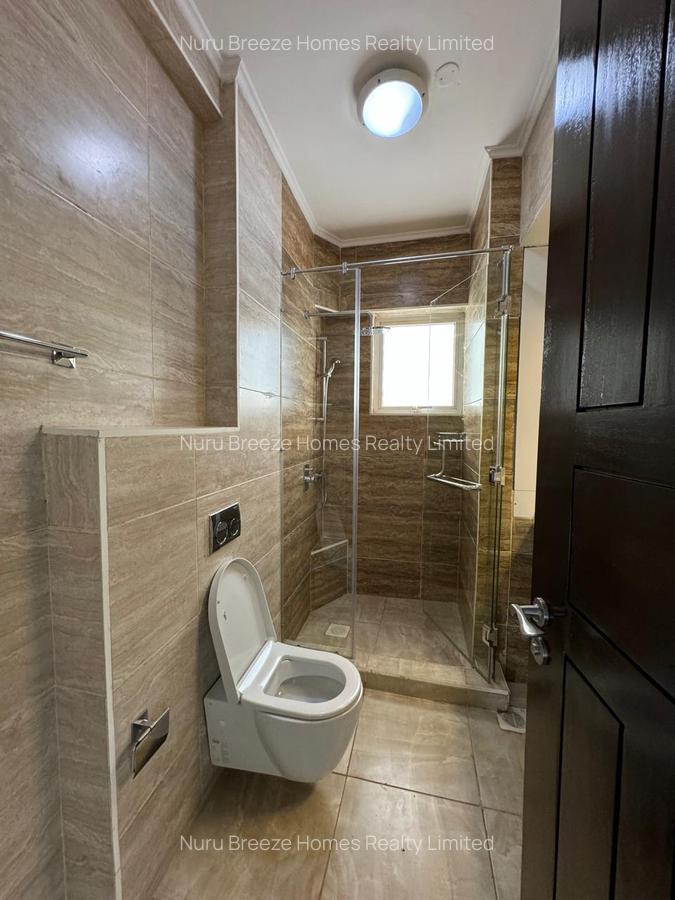 3 Bed Apartment with En Suite in Riverside - 15