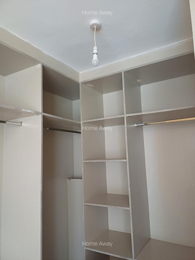 4 Bed Apartment with En Suite at 3Rd Avenue - 5