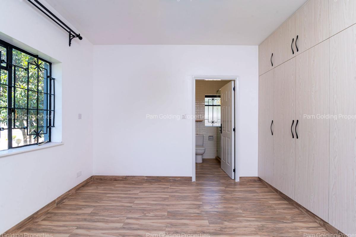 3 Bed Apartment with En Suite in Kilimani - 14