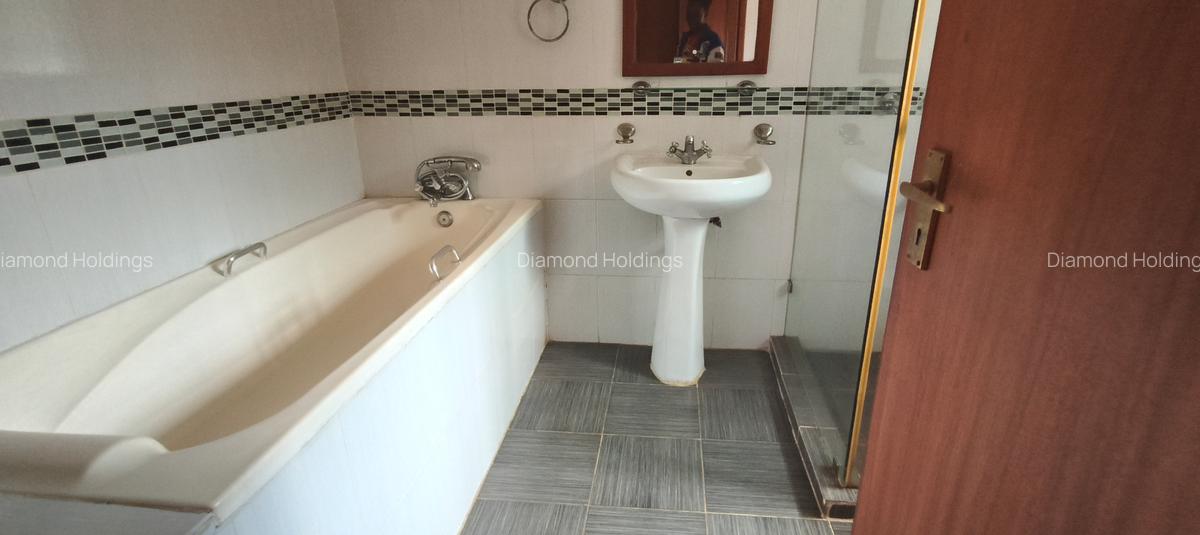 5 Bed Townhouse with En Suite at Runda - 13