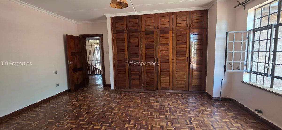 4 Bed Townhouse in Spring Valley - 9