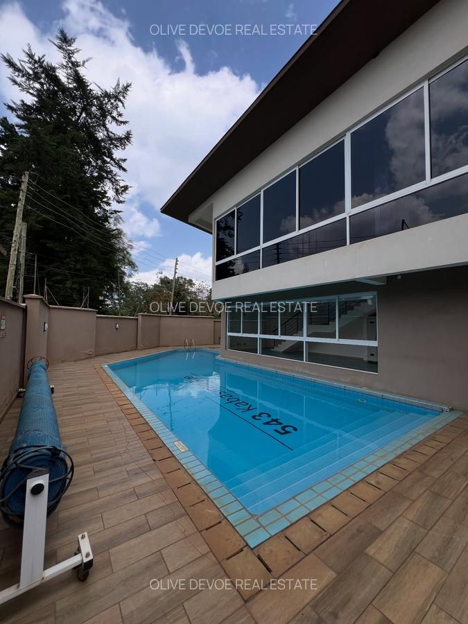 4 Bed Townhouse with En Suite in Lavington - 2