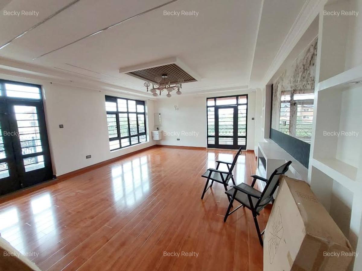 6 Bed House with En Suite at Daykio Bustani - 7