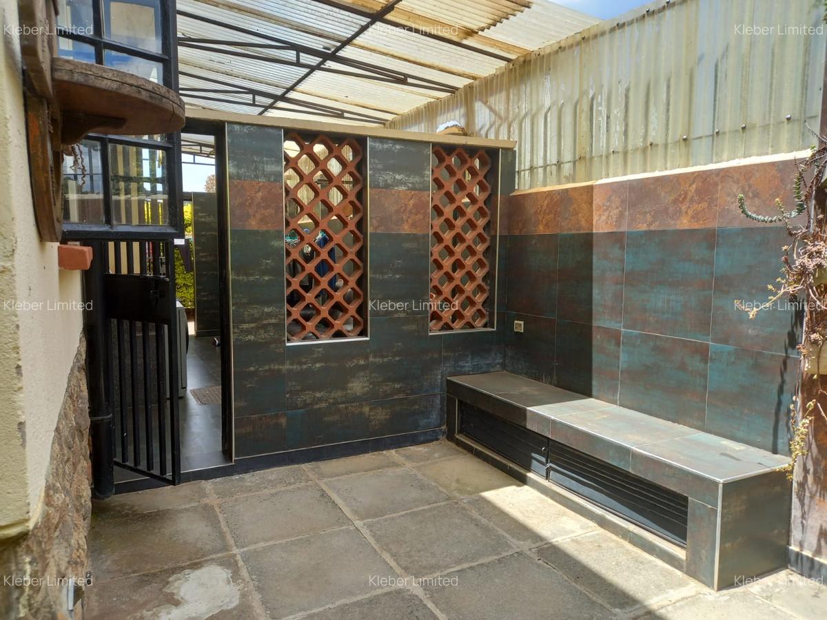 4 Bed House with En Suite at Loresho - 11