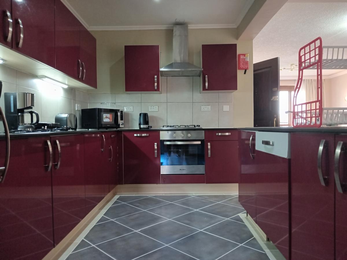 Serviced 3 Bed Apartment with En Suite in Upper Hill - 9