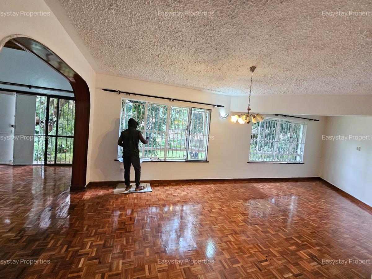 4 Bed House with En Suite in Gigiri - 4