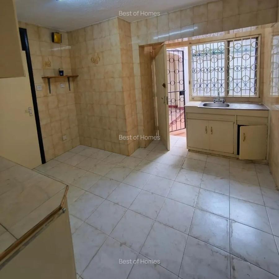 3 Bed Apartment with En Suite in Kilimani - 5
