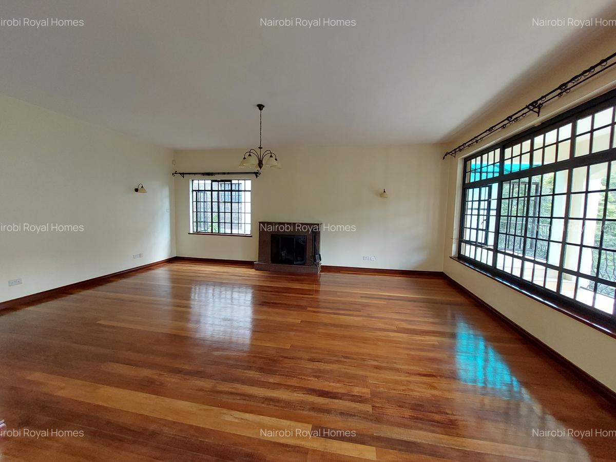 5 Bed Townhouse with En Suite at Washiga Road 44 - 19