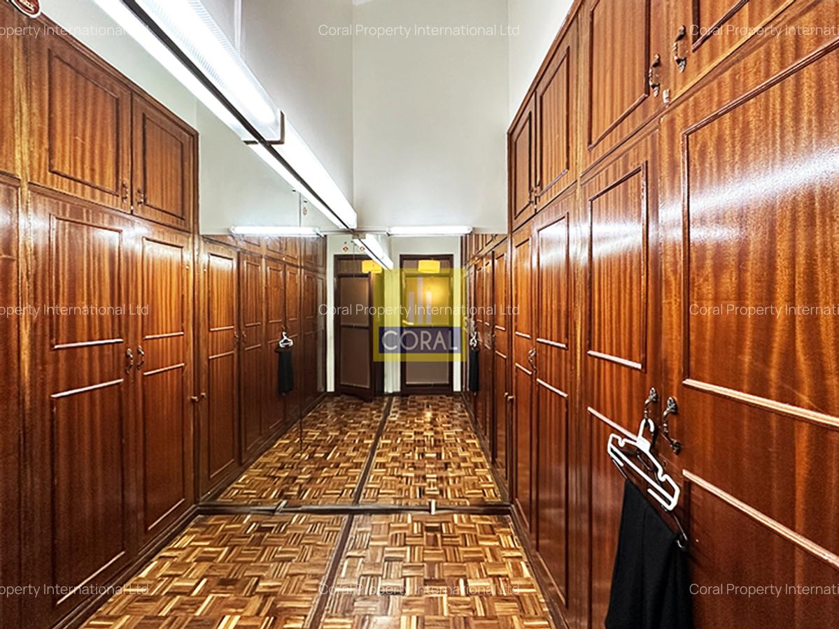 5 Bed Townhouse in Westlands Area - 13