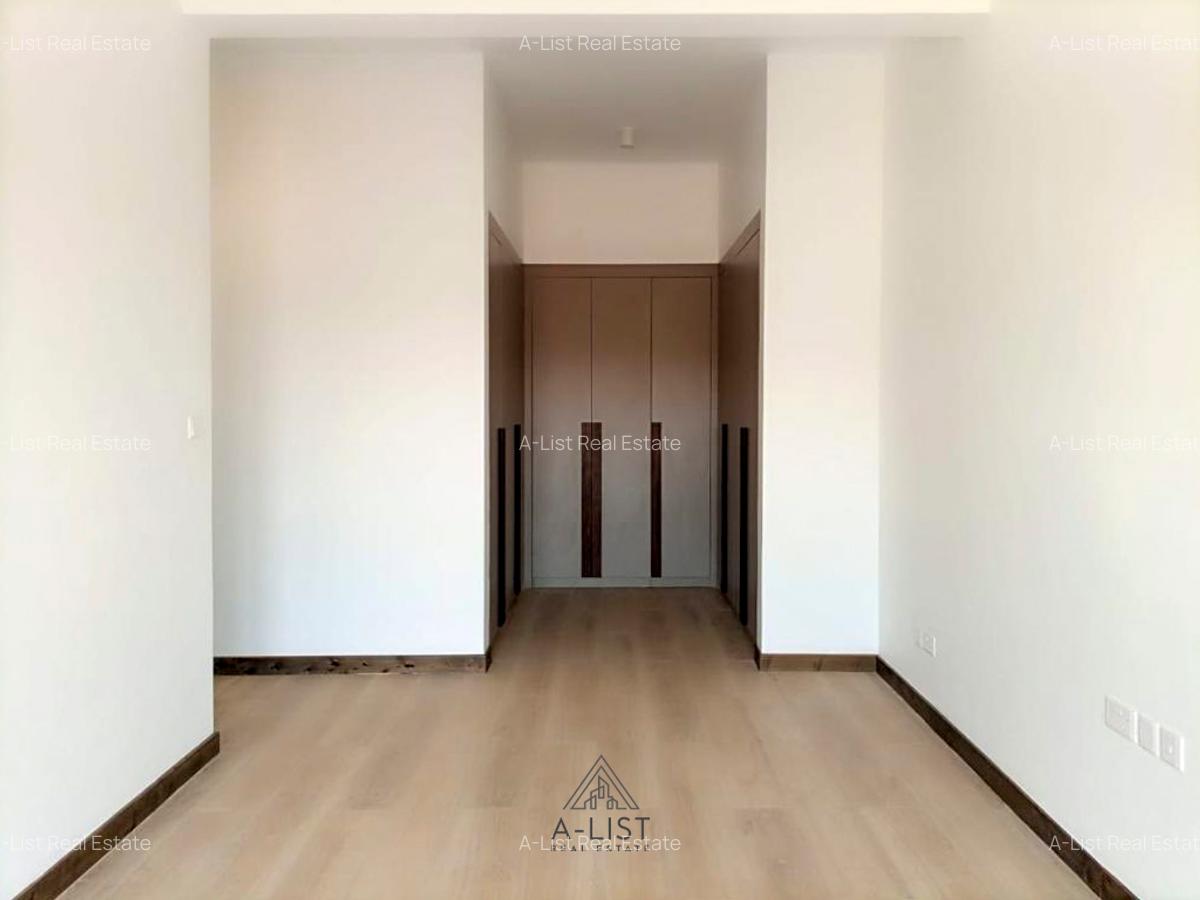 2 Bed Apartment with En Suite at Two Rivers - 6