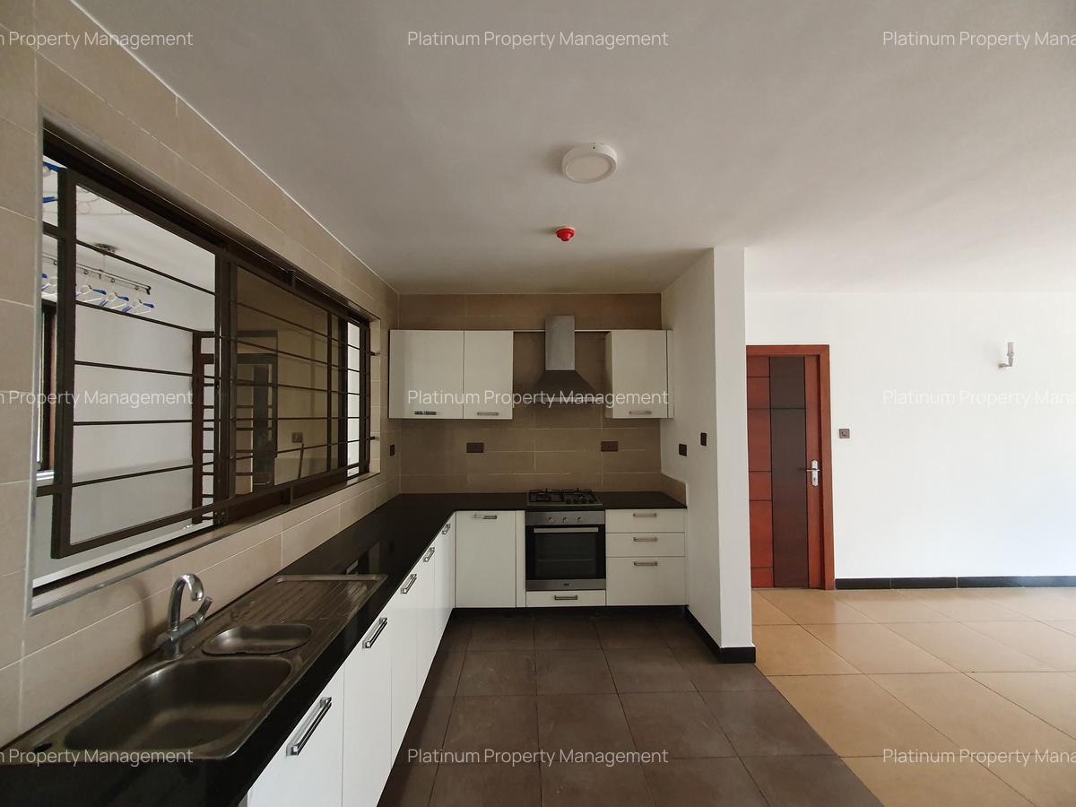 2 Bed Apartment with En Suite in Parklands - 4