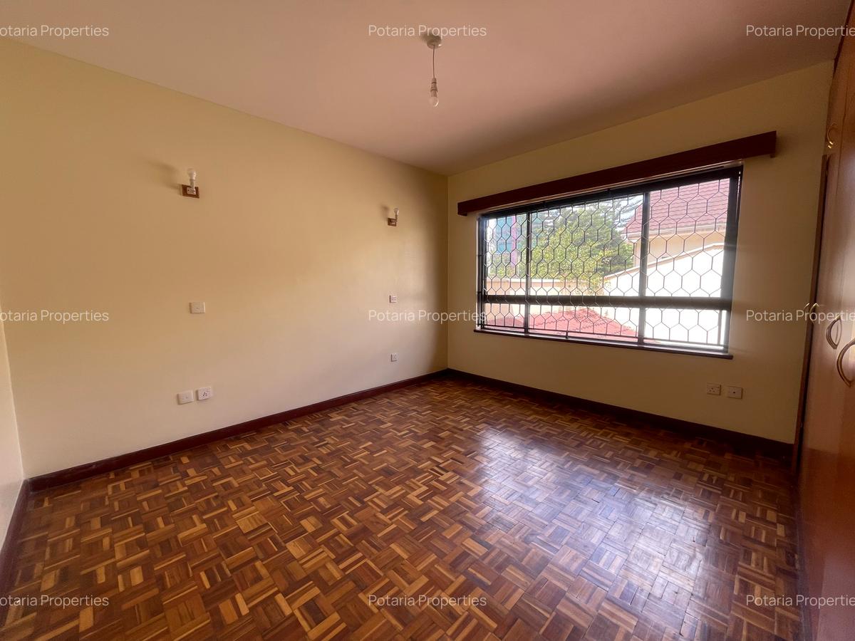 5 Bed Townhouse with En Suite in Lavington - 8