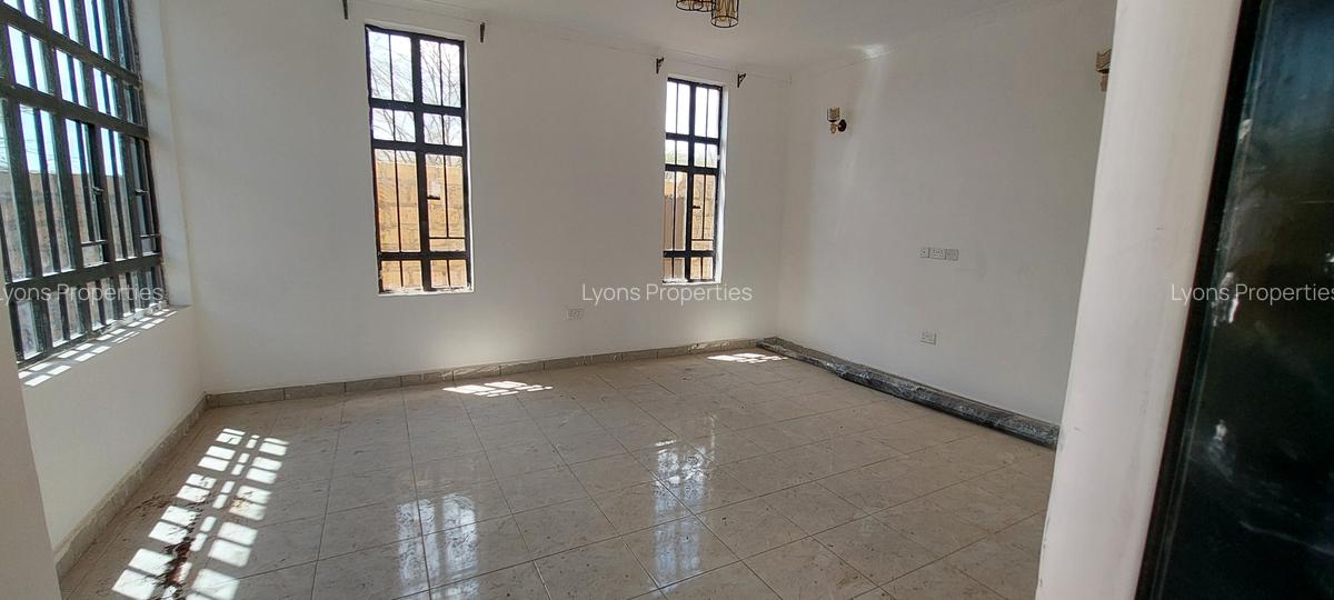 4 Bed Townhouse with En Suite at Rimpa - 4