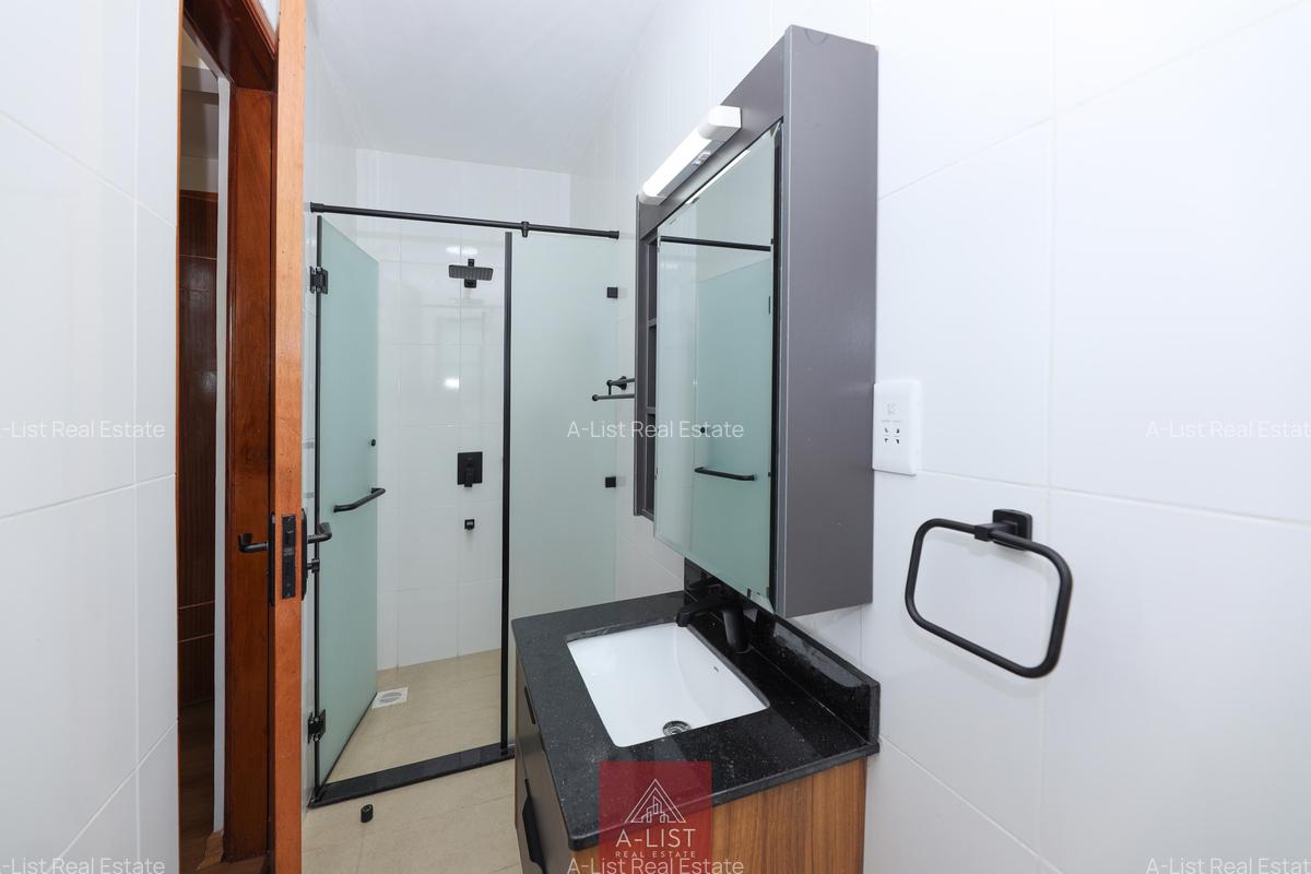 2 Bed Villa with En Suite at Ridgeways - 10