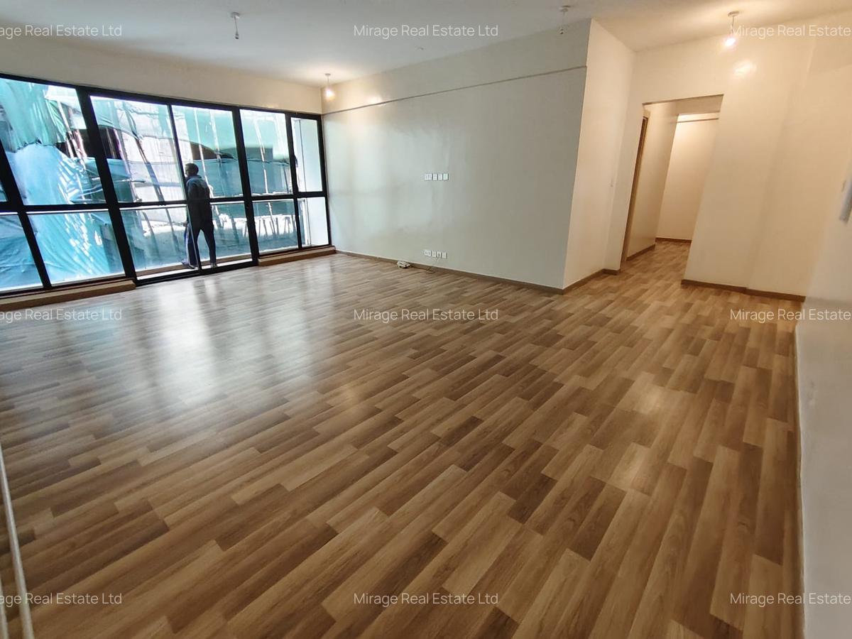 3 Bed Apartment with En Suite in Parklands - 12