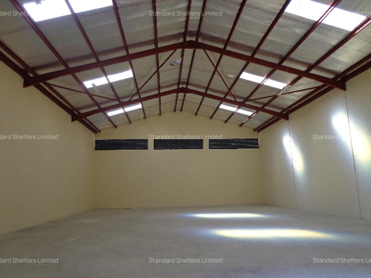 7,089 ft² Warehouse with Parking in Industrial Area - 18