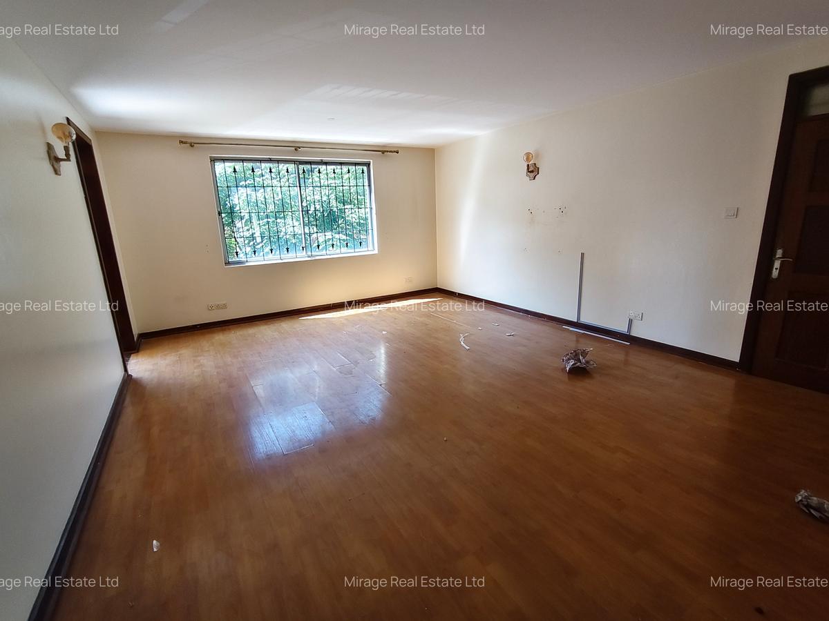 3 Bed Apartment with Borehole in Kileleshwa - 4