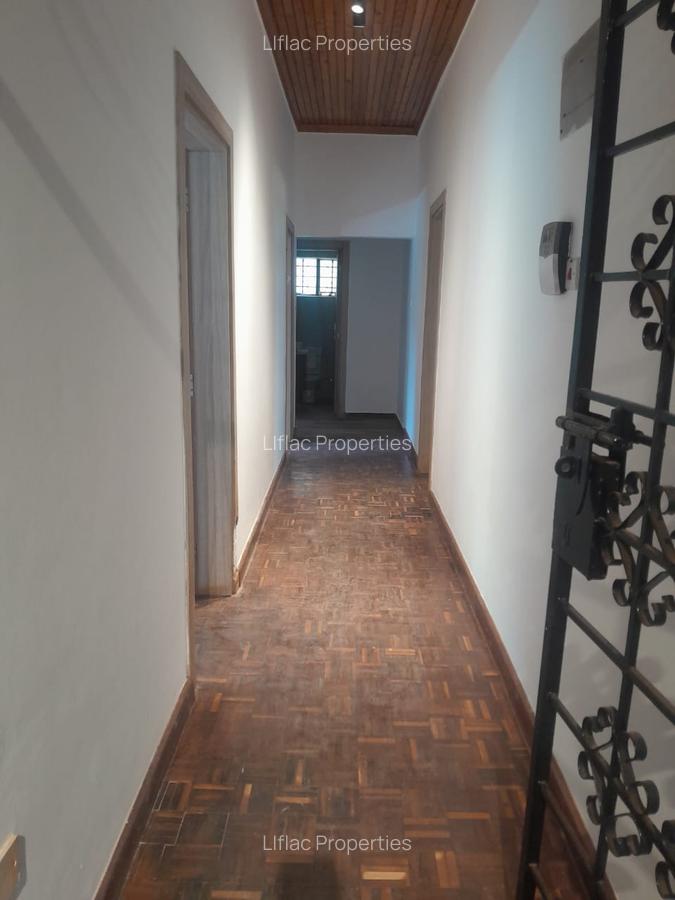 4 Bed House with En Suite in Runda - 11