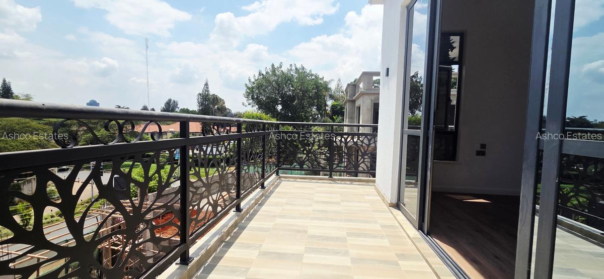 6 Bed Villa with En Suite in Lavington - 17