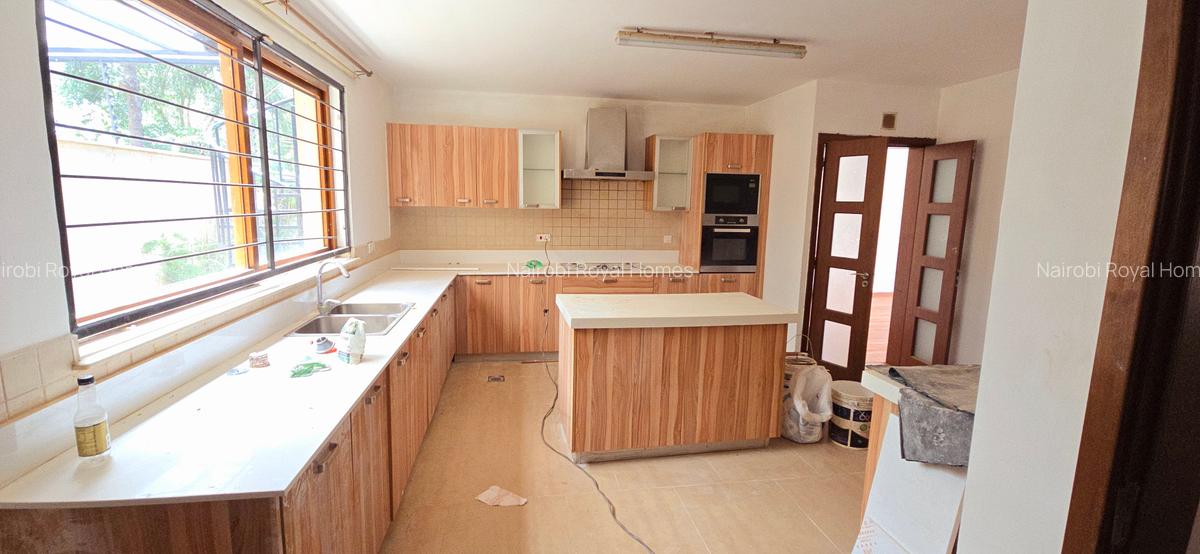 4 Bed Townhouse with En Suite at Convent Drive - 12