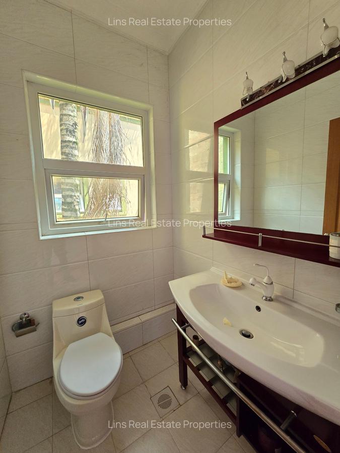 4 Bed Townhouse with En Suite in Riverside - 9