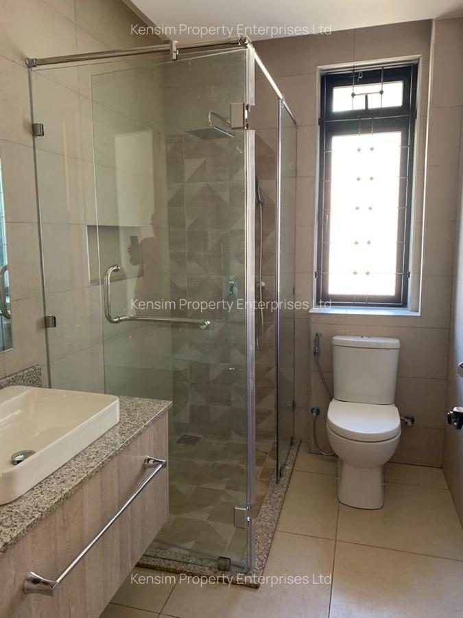 5 Bed Townhouse with En Suite in Kitisuru - 7